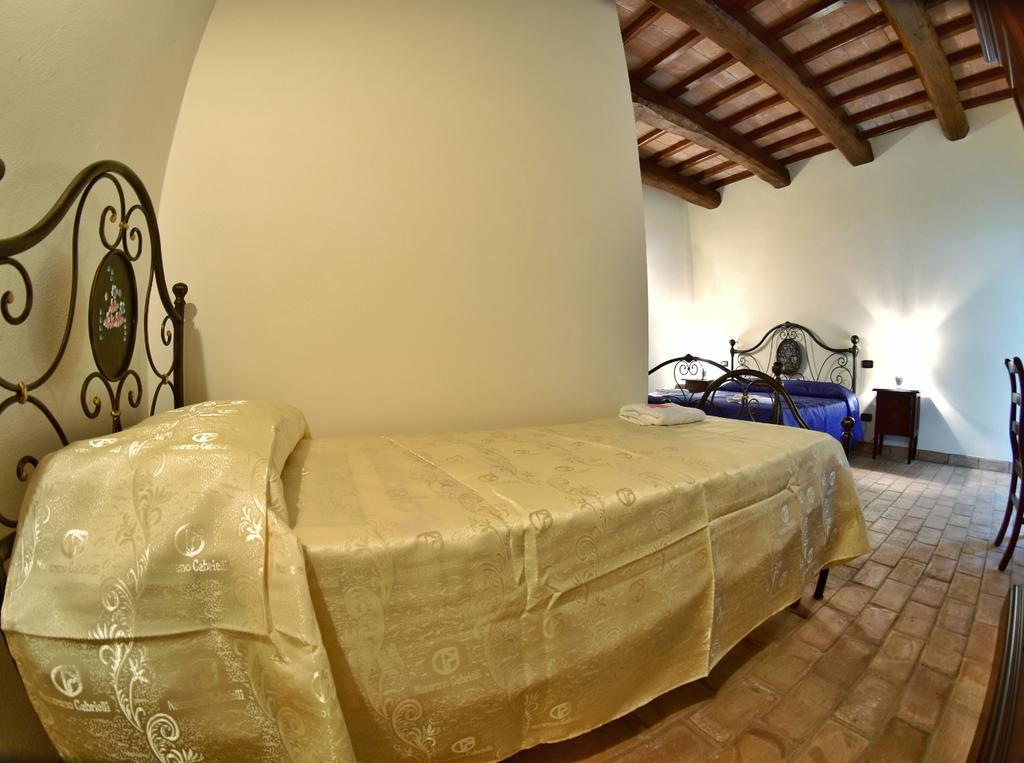 Agriturismo Isola Verde Sant'Urbano Luaran gambar