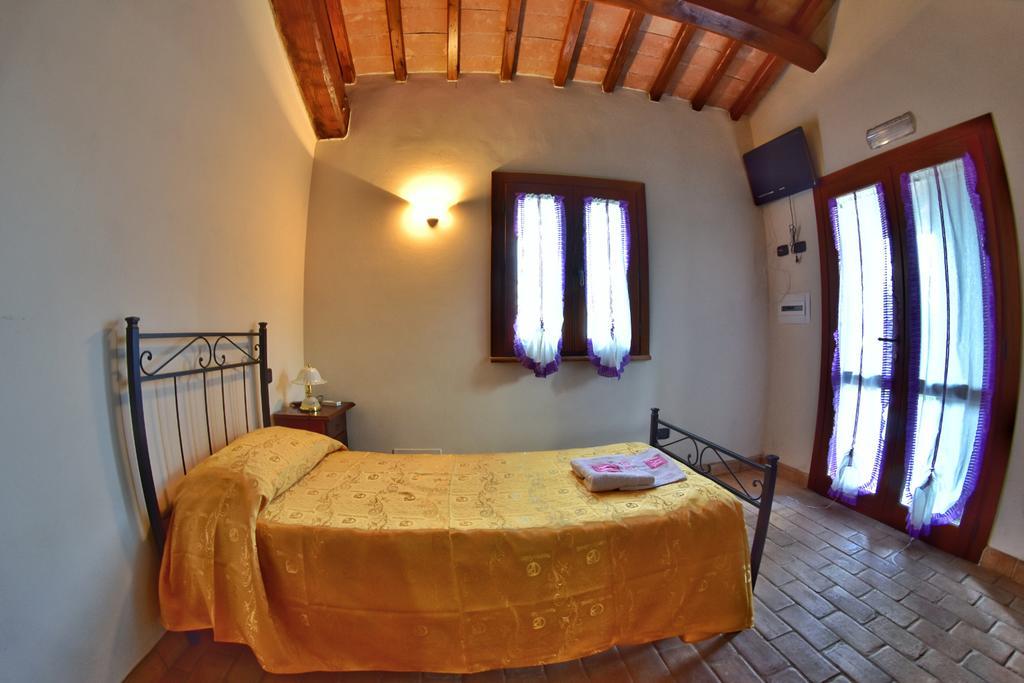 Agriturismo Isola Verde Sant'Urbano Luaran gambar